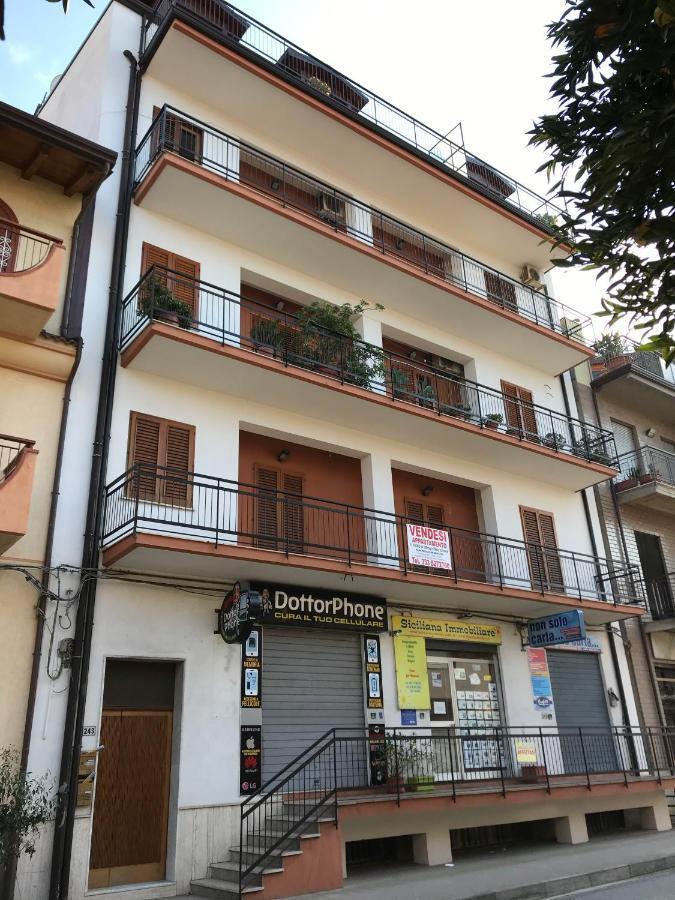 Mansarda In Centro Apartment Capri Leone Bagian luar foto